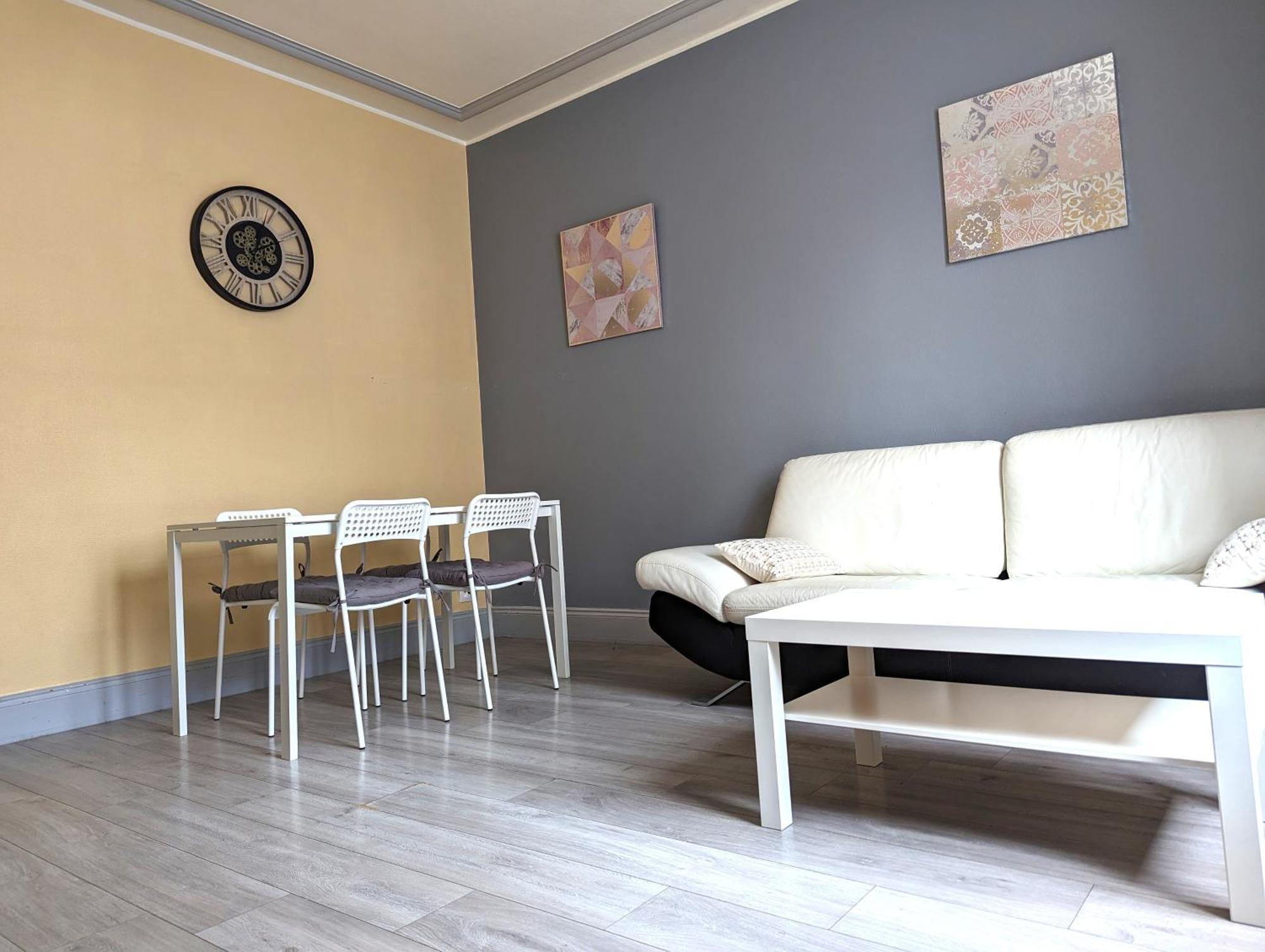Le Mirage - Appartement 2 Chambres, Salon, Cuisine Equipee, Parking Et Wifi Gratuit Mulhouse Kültér fotó