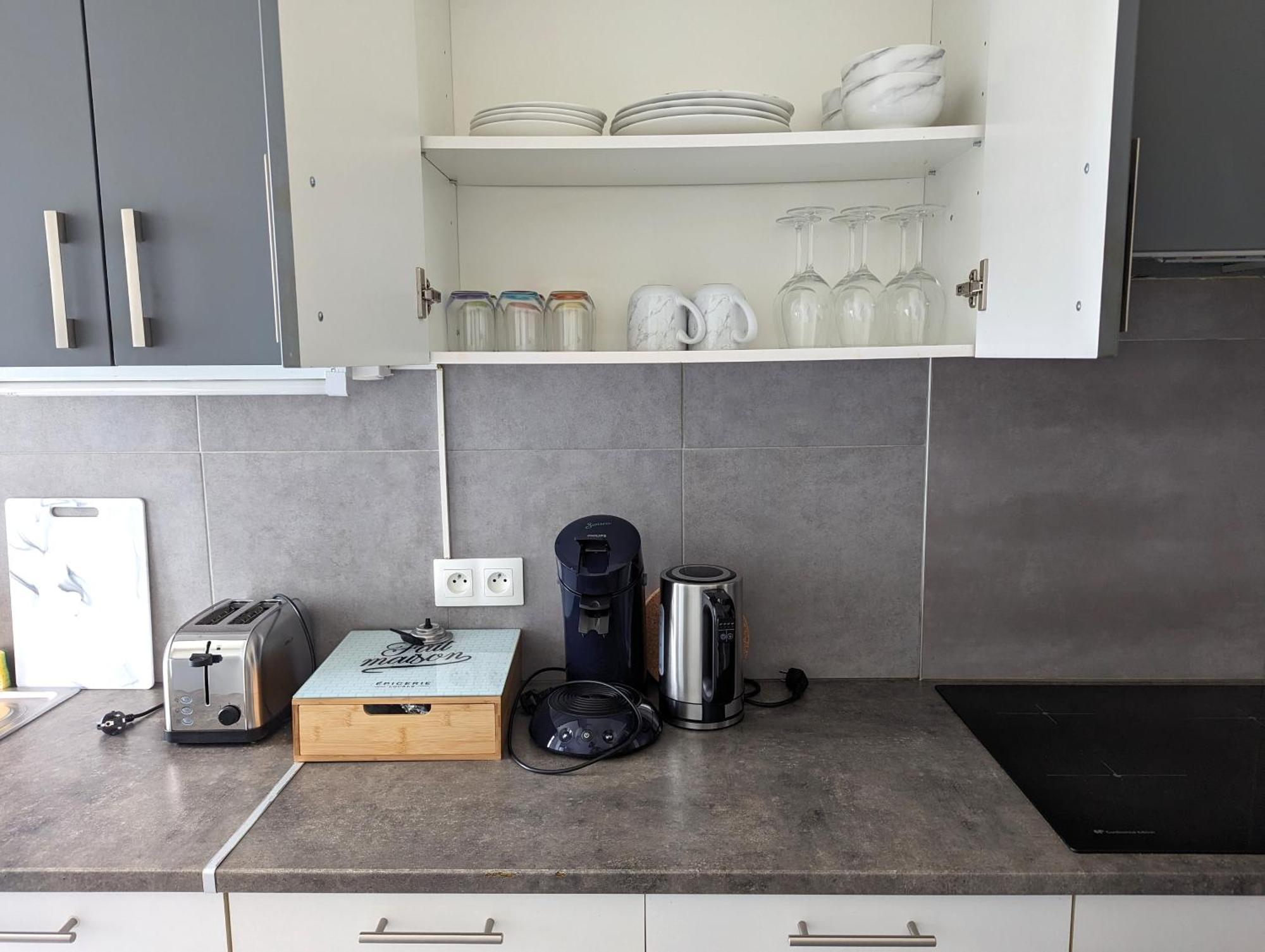 Le Mirage - Appartement 2 Chambres, Salon, Cuisine Equipee, Parking Et Wifi Gratuit Mulhouse Kültér fotó