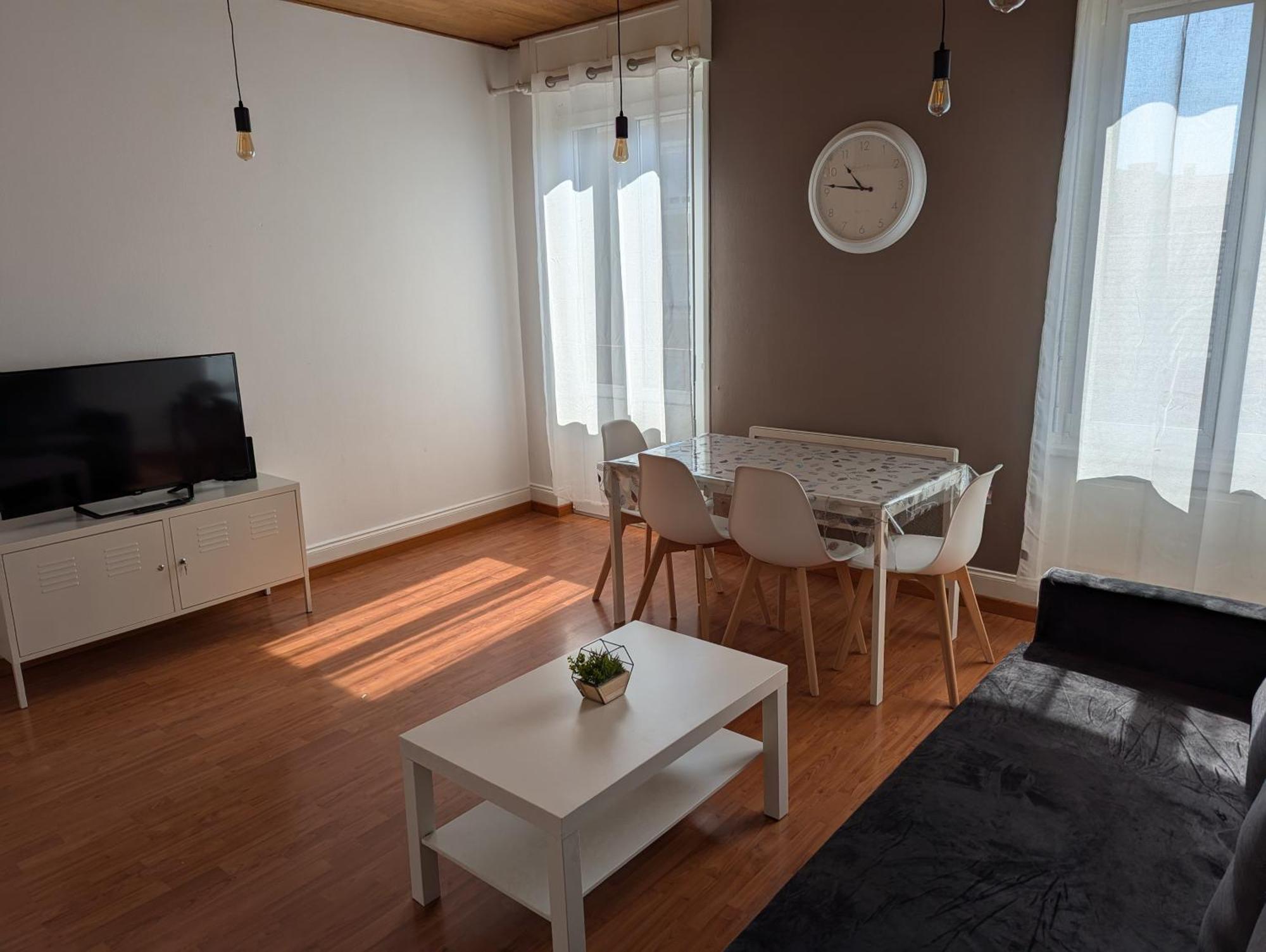 Le Mirage - Appartement 2 Chambres, Salon, Cuisine Equipee, Parking Et Wifi Gratuit Mulhouse Kültér fotó